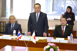 タイ王国工業省副大臣及び産業振興局長が県議会を訪問されました1