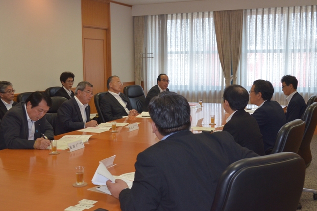 東九州軸陸上交通高速化促進４県議会議長連絡会議の合同提言・要請
