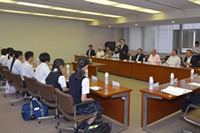 福岡県青少年交流団の皆さんが県議会を訪問されました